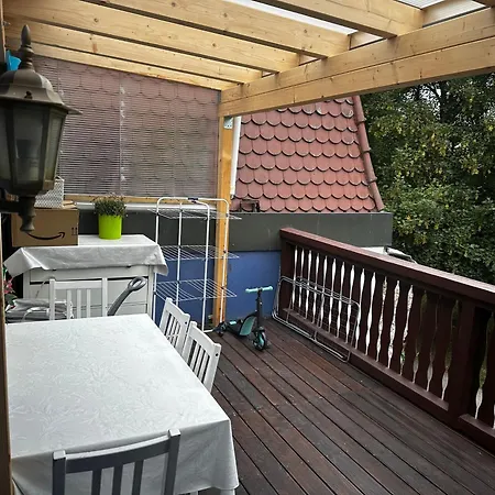 4 With Balkon In Heidingsfelds Center 公寓