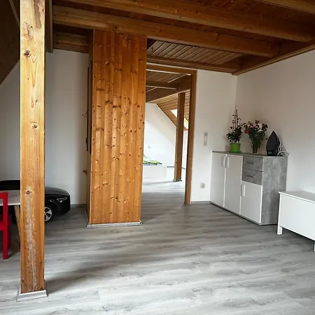 4 With Balkon In Heidingsfelds Center 公寓 *